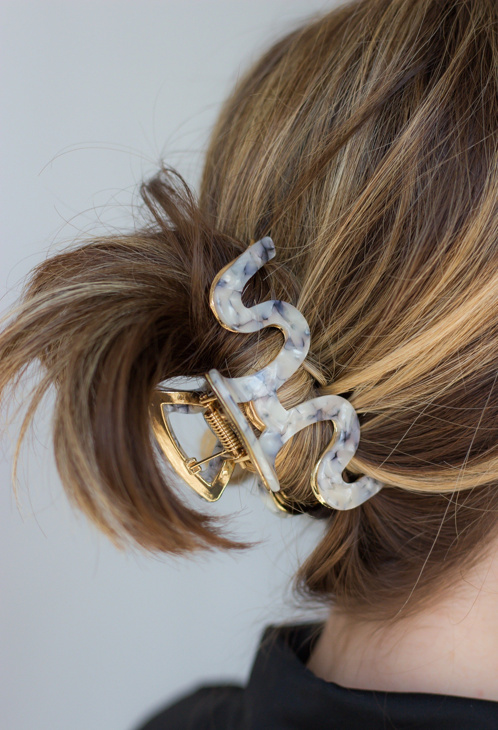 Hair Claw: Black Squiggly Tortoise Jenny Be Free