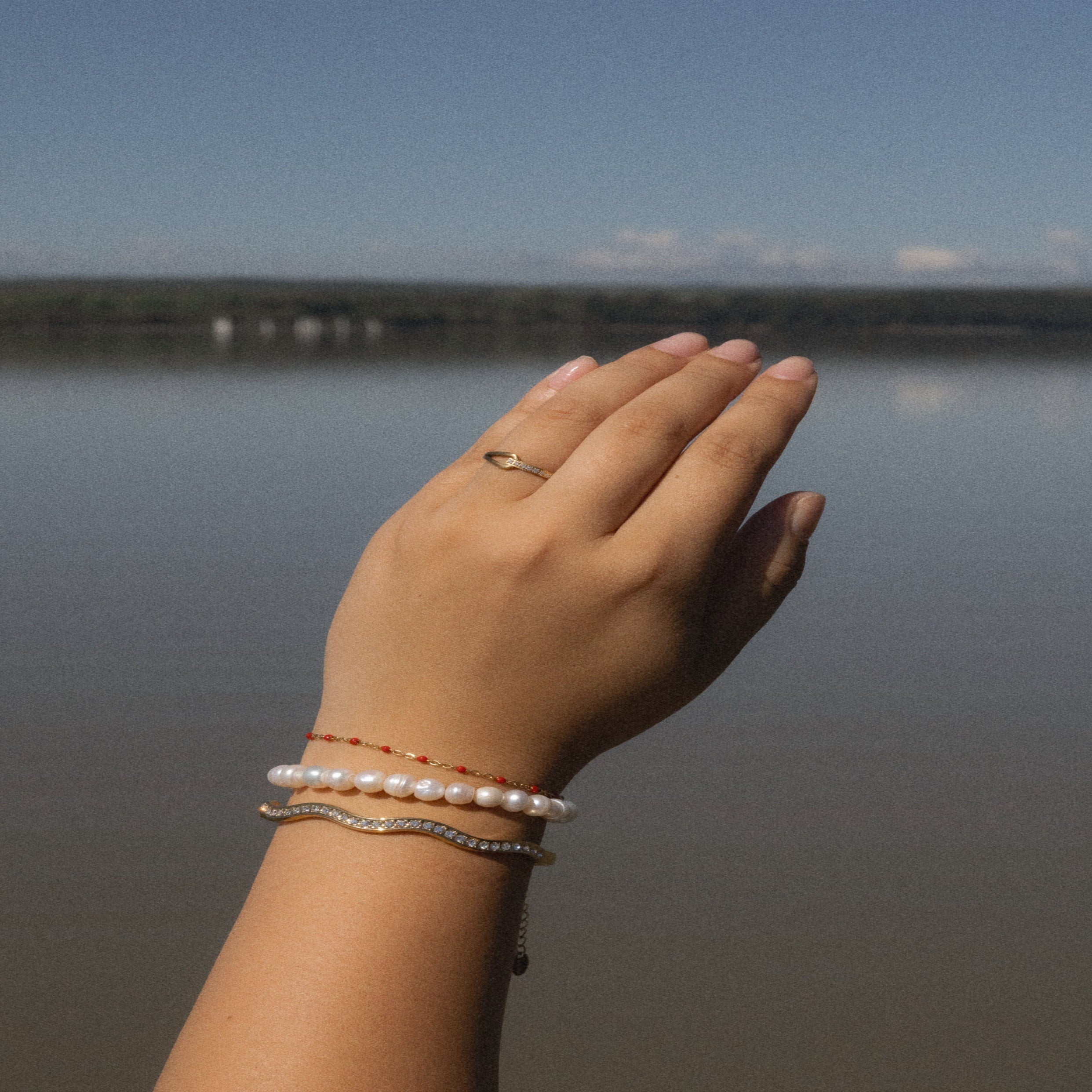 Gold stainless steel bracelet with sturdy clasp