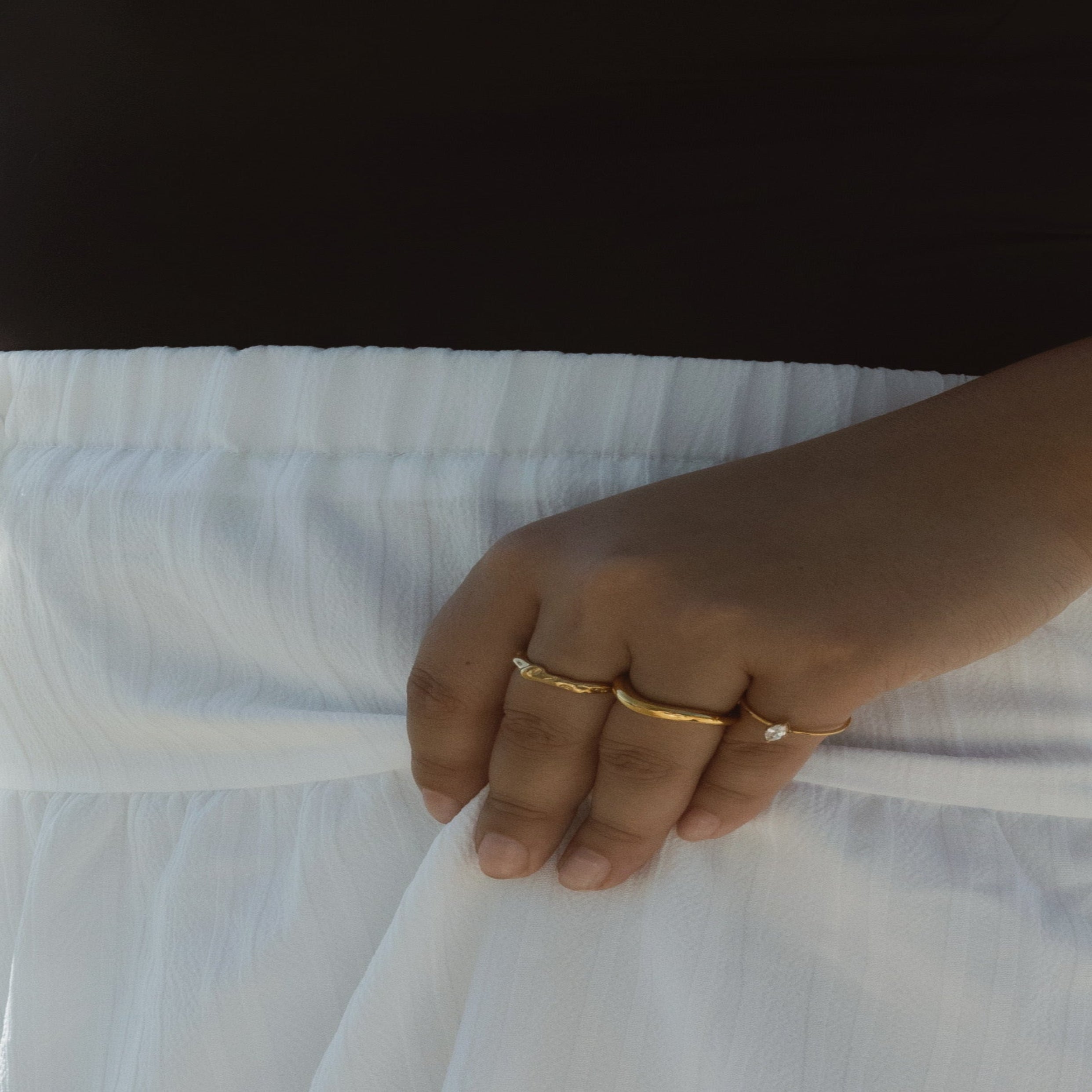 Hypoallergenic gold ring for women