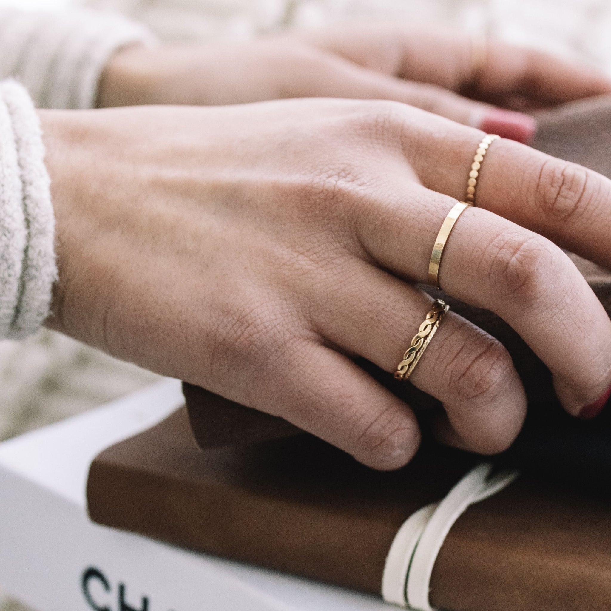 Leon Ring Jenny Be Free dainty ring