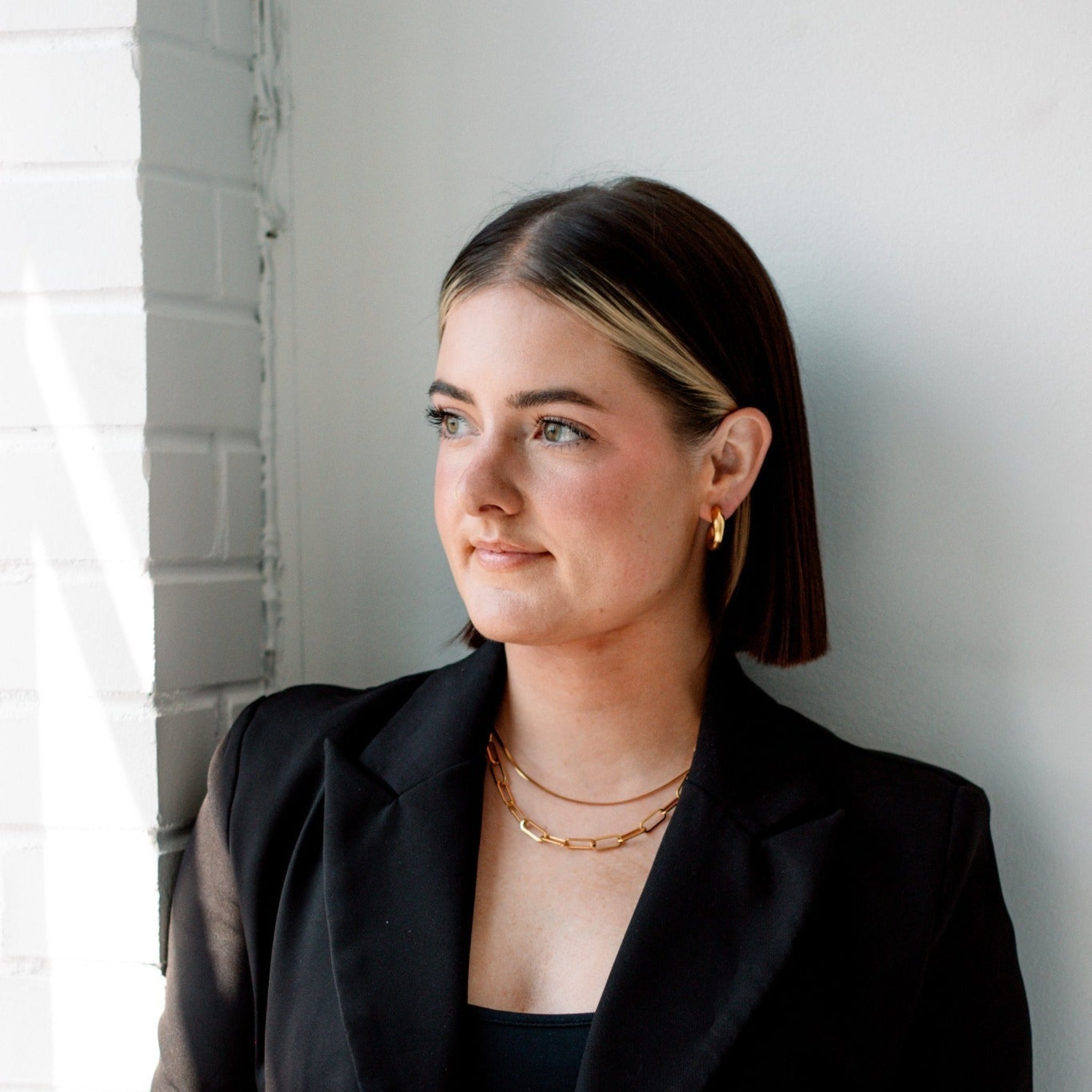 Necklace: Tory Jenny Be Free paperclip