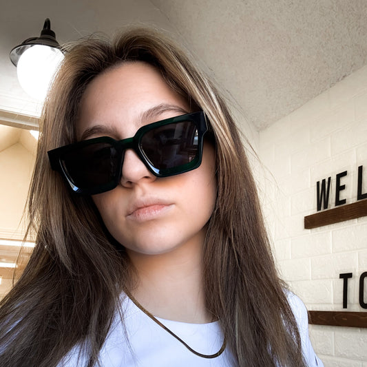 Sunglasses: Emerald Jenny Be Free