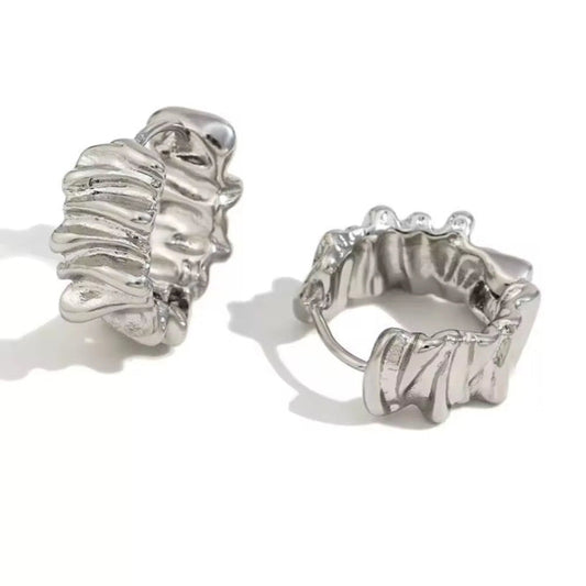 Tarnish-resistant gold plated hoop earrings