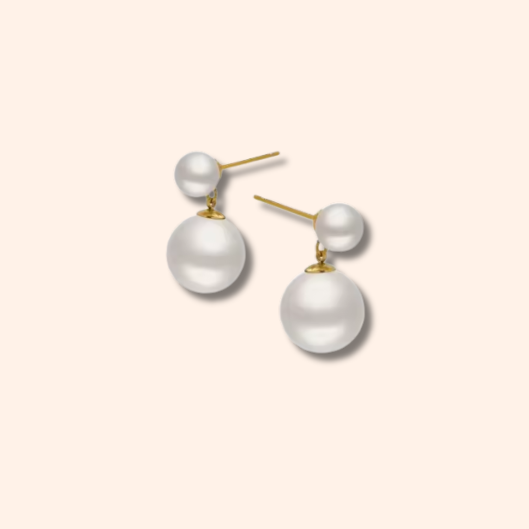 Earrings: Holly Pearls