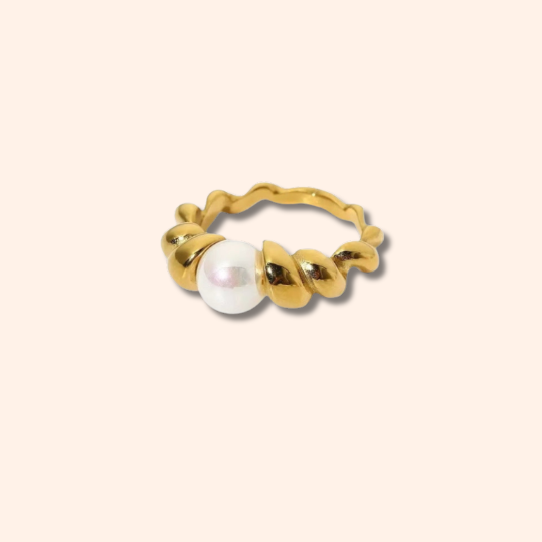 Ring: Swirl Pearl Jenny Be Free
