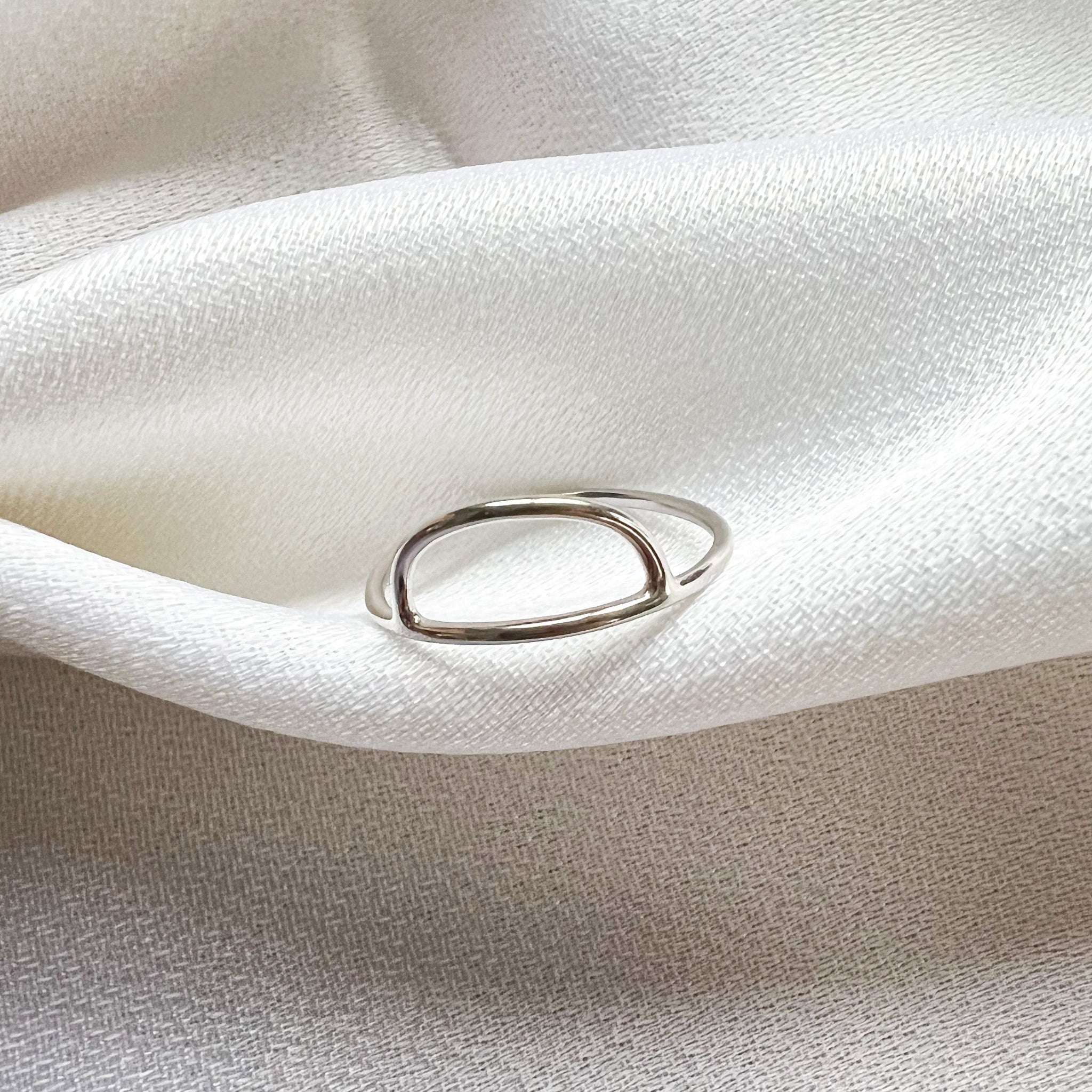 Billie Ring silver dainty