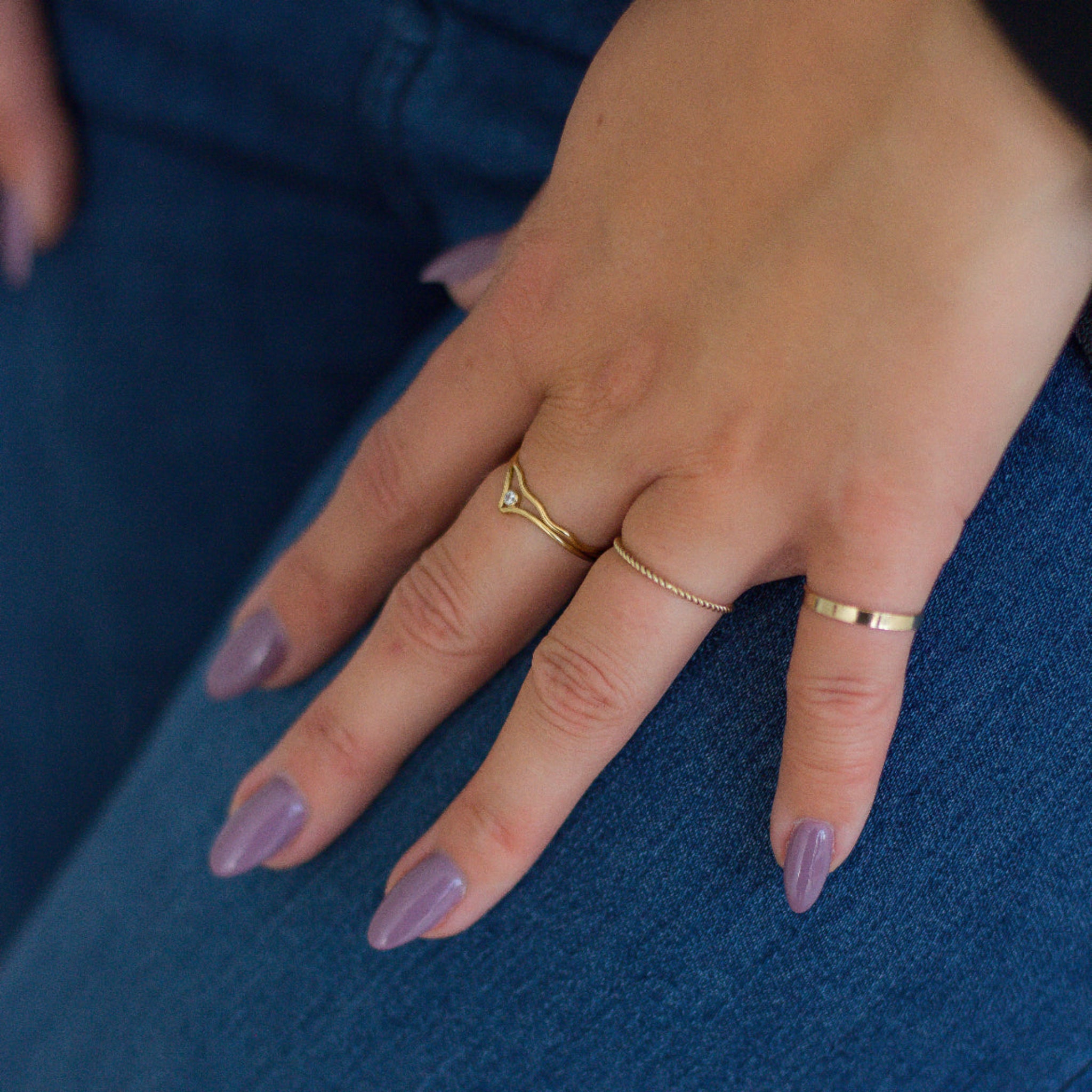 dainty wavy ring