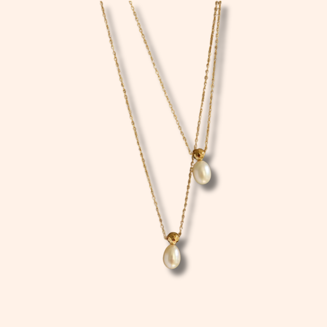 Necklace: Pearl Drop